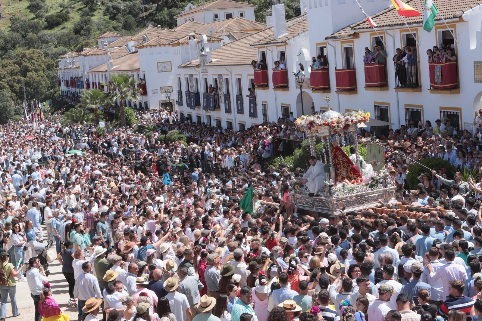 Éxito rotundo en la Romería 2026: Andújar brilla en una edición histórica sin incidentes graves