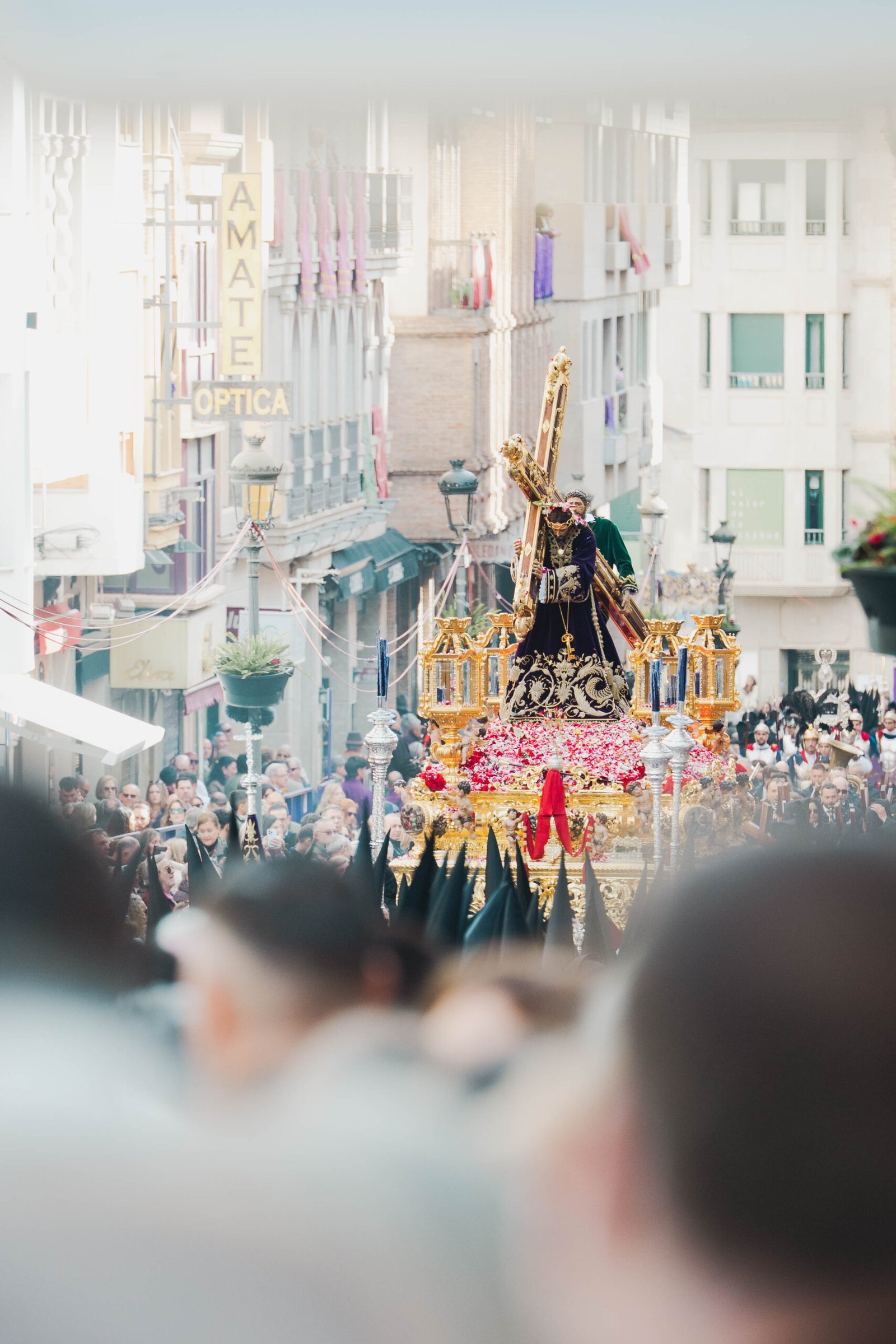 El Abuelo ya luce en todo su esplendor: Finaliza la restauración técnica de la imagen más venerada de Jaén