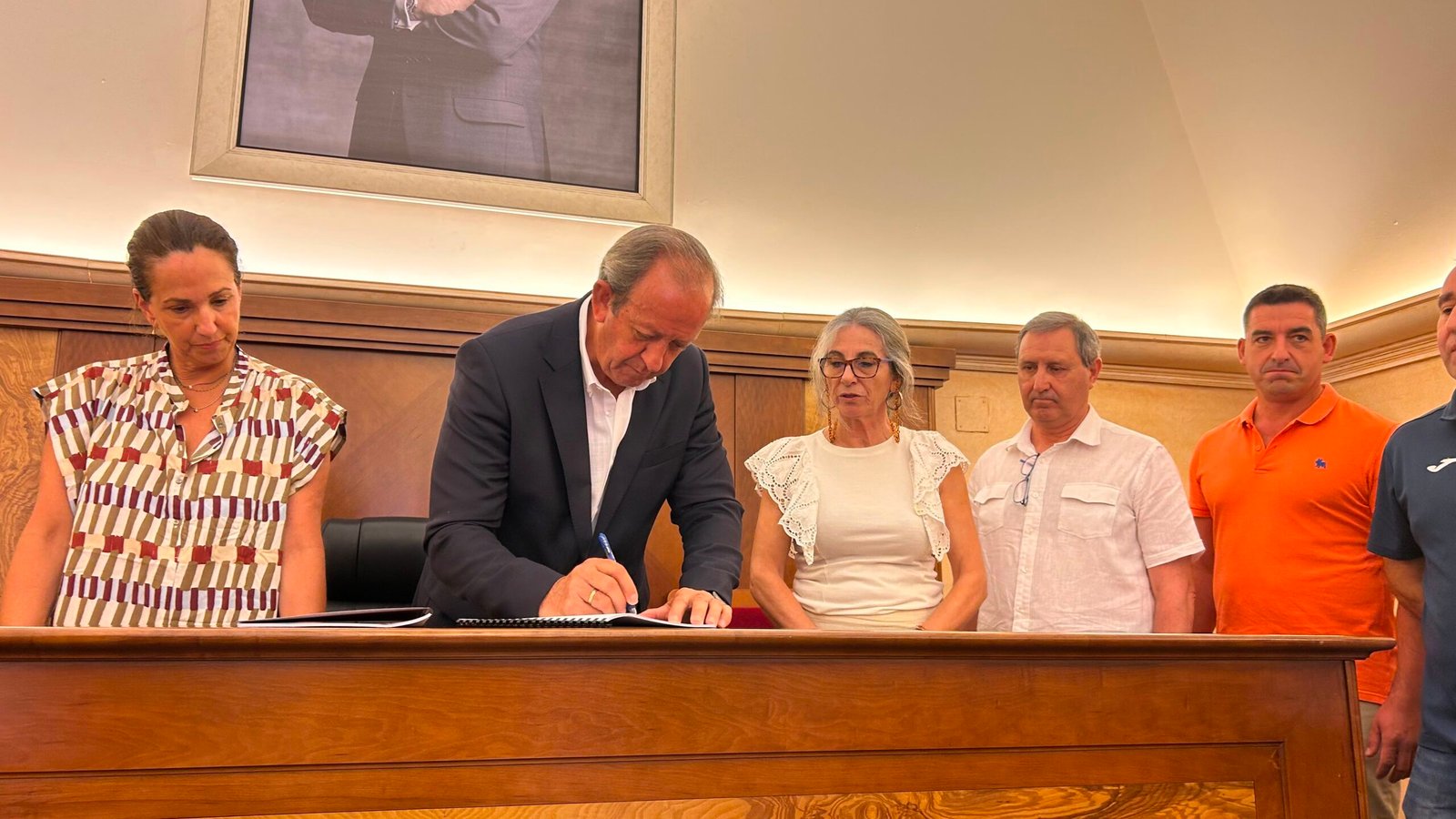 Histórico acuerdo en Andújar: El Ayuntamiento revoluciona el convenio municipal con una subida del 14% y ayudas a la vivienda