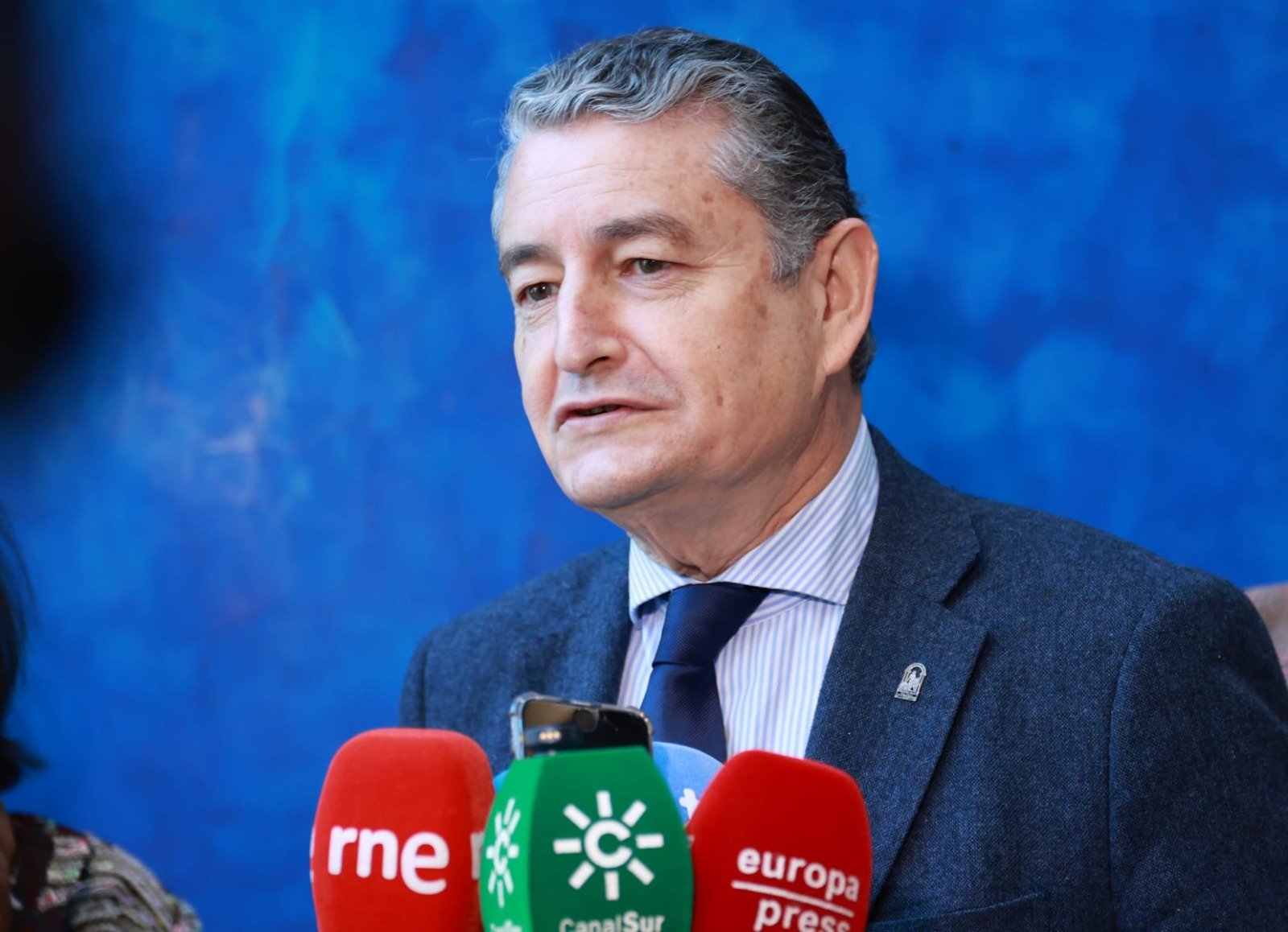 Relevo histórico en la sanidad andaluza: un simple análisis de sangre permitirá detectar el alzhéimer antes y sin punciones