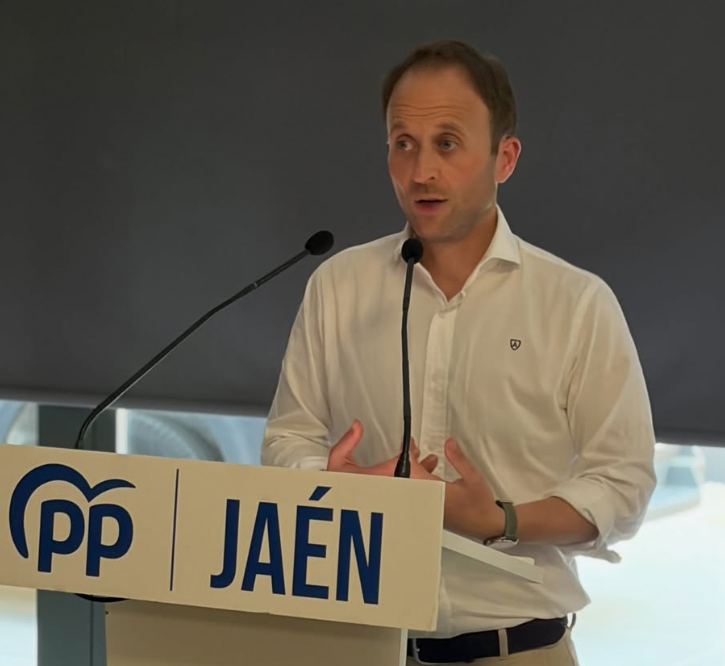 Erik Domínguez convoca el 14.º Congreso Provincial del PP de Jaén y anuncia su candidatura a la reelección.